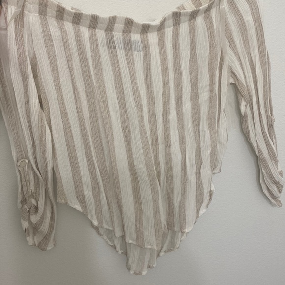 Off the shoulder top. - Picture 1 of 2